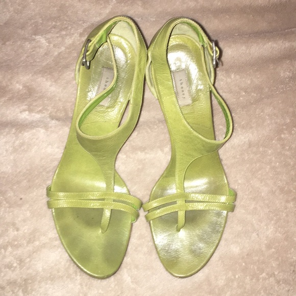 Theory Woman’s Green Daniela Heel - Picture 7 of 7